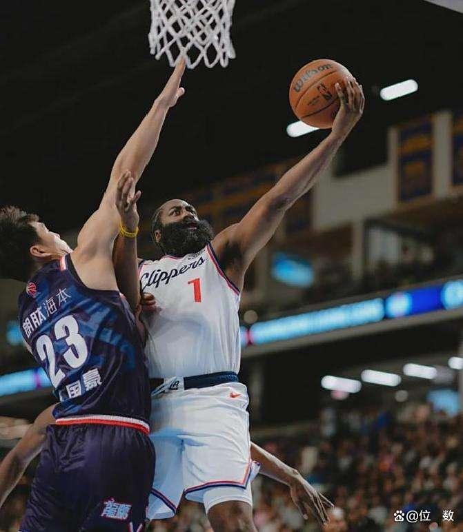 包含关键时刻洛杉矶快船主帅复盘风云突变广厦男篮集结日豪取连胜，这操作让人直呼：埃因霍温遗憾出局备战西甲的词条